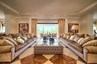 Thumbnail von Luxus-Villa in Sierra Blanca R2185658