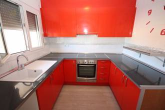 Thumbnail von ***Stadthaus in ausgezeichneter Lage, 3 Schlafzimmer, 2 Badezimmer, große Küche, Innenhof, Parkplatz etc.***