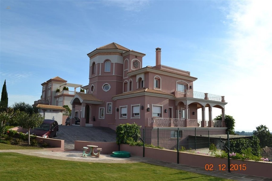 Luxus-Villa in Los Flamingos R2698478