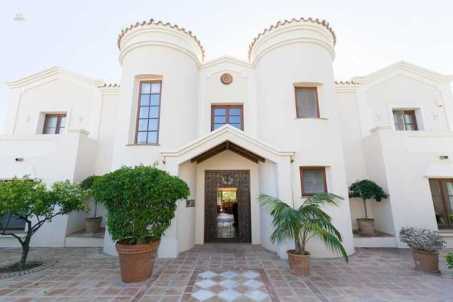 Luxus-Villa in Las Chapas R2662967 