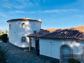 Thumbnail von immobilien-lindstedt.de / HOCHWERTIGE VILLA AM GOLFPLATZ LA SELLA! NICHT VERPASSEN!