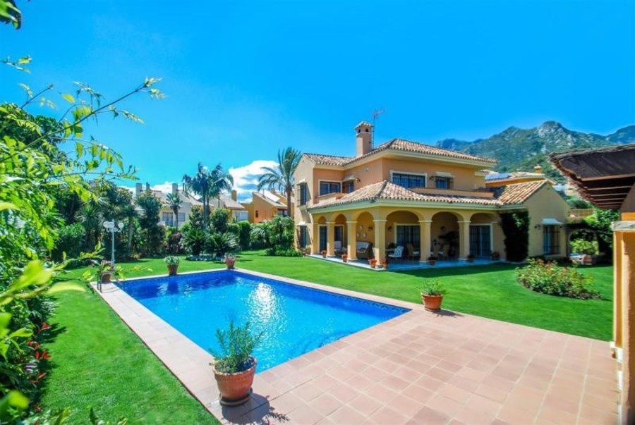 Luxus-Villa in Marbella R2237444