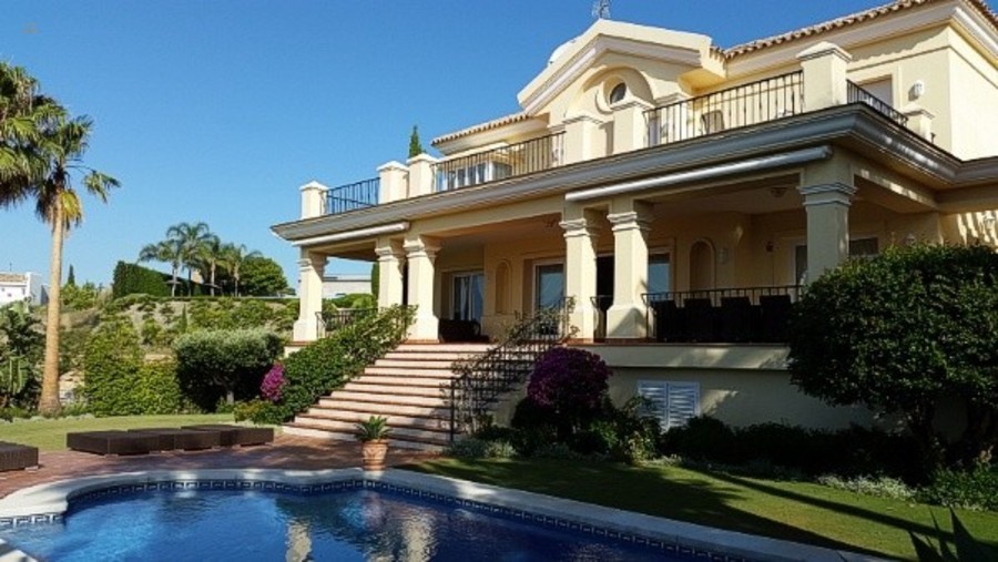 Luxus-Villa in Los Flamingos R2708978