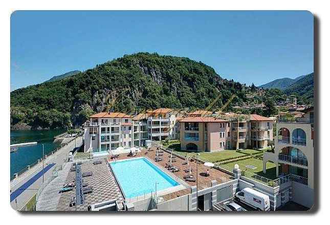 Immogold, chice drei Zimmer Wohnung mit großer Terrasse