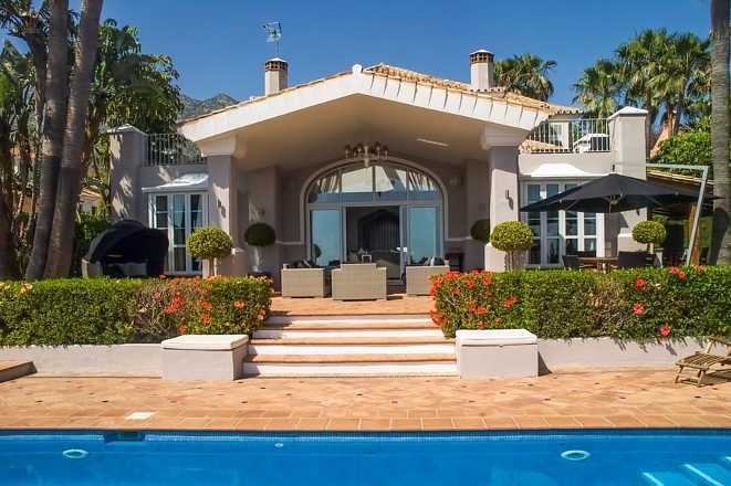 Luxus-Villa in The Golden Mile R2687474 