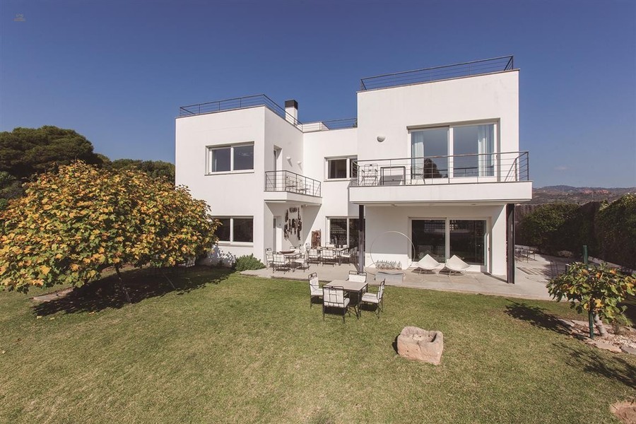 Luxus-Villa in Los Monteros R2544002
