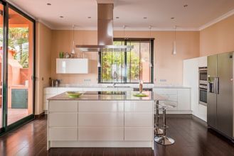 Thumbnail von Luxus-Villa in Altos de Los Monteros R2389370