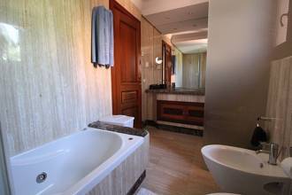 Thumbnail von ***LUXURIÖSES DUPLEX-PENTHOUSE IN ERSTER STRANDLINIE VON MAR AZUL IN ESTEPONA***