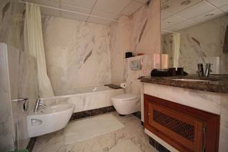 Thumbnail von ***LUXURIÖSES DUPLEX-PENTHOUSE IN ERSTER STRANDLINIE VON MAR AZUL IN ESTEPONA***