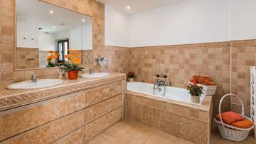 Thumbnail von ***ELEGANTE VILLA IN NUEVA ANDALUCIA IN MARBELLA***