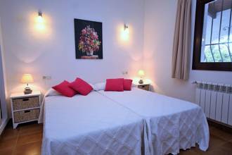 Thumbnail von ***Sehr schöne Villa mit Privat-Pool, komplett in 2012 renoviert***