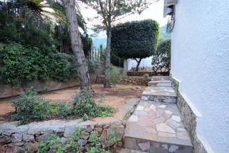 Thumbnail von ***Sehr schöne Villa mit Privat-Pool, komplett in 2012 renoviert***