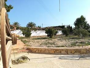 Thumbnail von ***Villa auf großzügigem Grundstück mit Swimmingpool im Raum Busot***