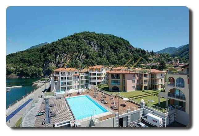 Immogold aparte, moderne vier Zimmer Wohnung direkt am Seeblick