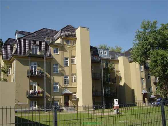 Paket mit zwei hochwertig sanierten, denkmalgeschützten Mehrfamilienhäusern