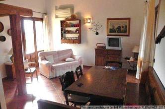 Thumbnail von freistehendes Haus mit zwei Wohneinheiten und Garten