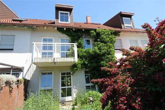 Thumbnail von Reihenhaus in grüner Stadtrandlage