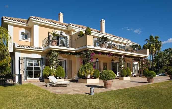 Luxus-Villa in Los Monteros R2647832 