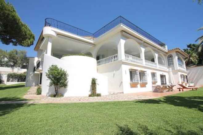Luxus-Villa in Rio Real R2738777