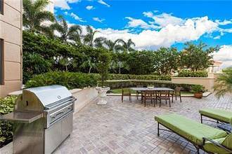 Thumbnail von 6597 NICHOLAS Boulevard 206