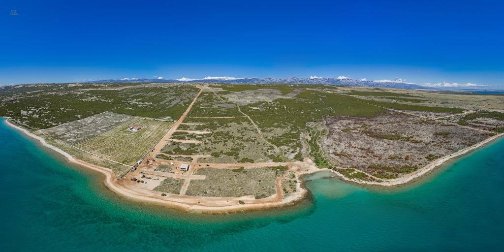 Thumbnail von Properties directly on the sea. Holiday bungalows. Stone house villas. Boutique hotels.