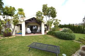 Thumbnail von Luxus-Villa in Sierra Blanca R2408795