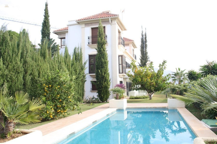 Luxus-Villa in Los Arqueros R2791262