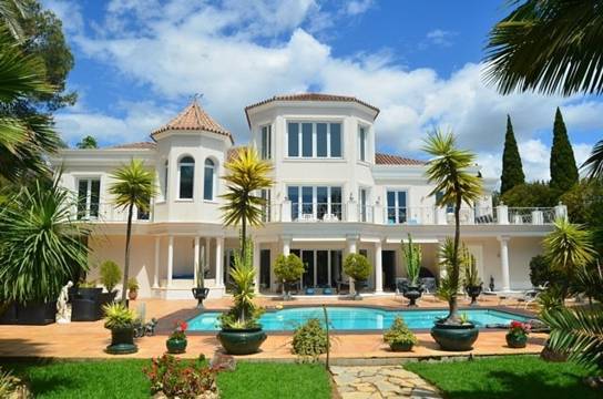 Luxus-Villa in El Paraiso R2227835