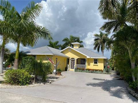 2614 SW 39th Terrace Cape Coral, FL 33914