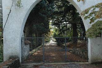 Thumbnail von Charmante Villa auf eigenem Hügel