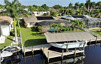 Thumbnail von 822 Montclaire CourtCape Coral, FL 33904