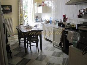 Thumbnail von Elegante, herrschaftliche Villa im residentiellen, repräsentativen Teil der Ortschaft.