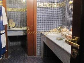 Thumbnail von Elegante, herrschaftliche Villa im residentiellen, repräsentativen Teil der Ortschaft.