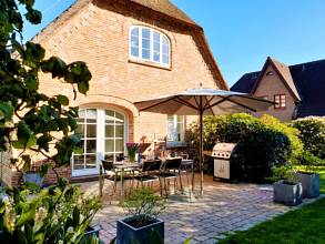 Thumbnail von Traumhaftes Friesenhaus mit Schwimmbad und Sauna  ruhige Lage - 10 Gehminuten zum Strand in Wyk