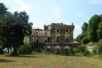 Thumbnail von Einen grandiosen Seeblick und ein riesiges Areal zeichnen dieses Anwesen aus.