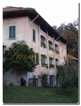 Landhaus-Villa mit historischen Merkmalen im Herzen des Naturparks von Monte Fenera.