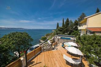 Thumbnail von Villa in der ersten Reihe zum Meer in der Region Novi Vinodolski