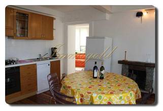 Thumbnail von Immogold Tolle Lage, vollständig renoviert Seeblick drei Wohnungen und Pool