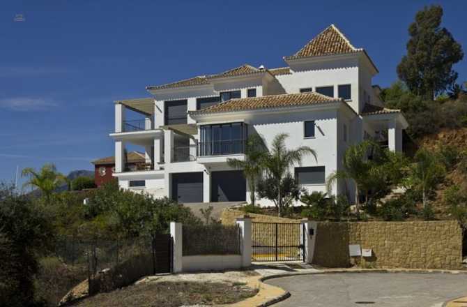Luxus-Villa in Los Monteros R2445080 