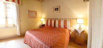 Thumbnail von Reiterhof mit vollrenoviertem Natursteinanwesen im Chianti mit 15 ha Land