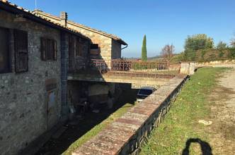 Thumbnail von renovierungsbedürftiges Rustico mit Nebengebäuden mit qualifiziertem Chianti Classico Weinberg