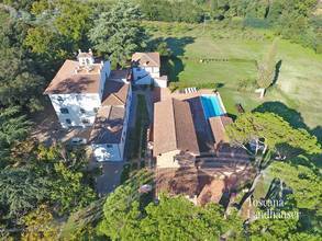 Thumbnail von historische Villa mit Pool und Tennisplatz bei Arezzo