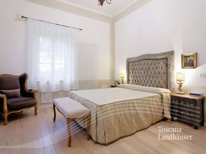 Thumbnail von historische Villa mit Pool und Tennisplatz bei Arezzo