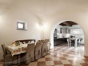 Thumbnail von historische Villa mit Pool und Tennisplatz bei Arezzo