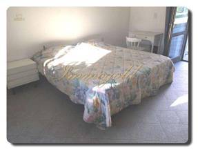 Thumbnail von Immogold IMI 1380 renovierungsbedürftige Villa mit großem Park