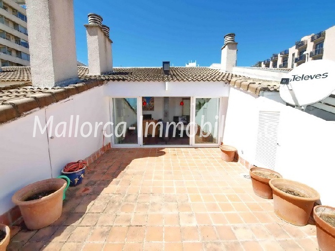 WUNDERSCHÖNE WOHNUNG AUF 3 ETAGEN MIT TEILWEISEM MEERBLICK