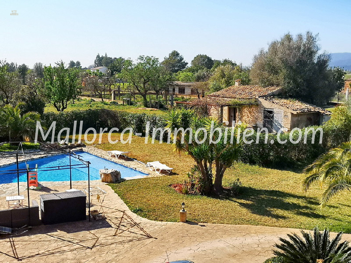 RUSTIKALE FINCA IDYLLISCH GELEGEN MIT 360° PANORAMABLICK