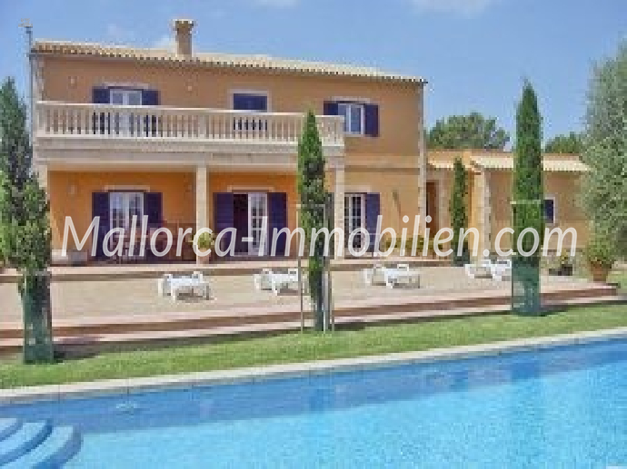 GROSSZÜGIG GEBAUTE FINCA MIT WEITBLICK