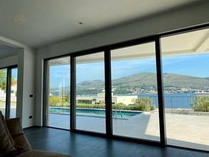 Thumbnail von Moderne Luxusvilla mit Swimmingpool mit Panorama-Meerblick, Insel Ciovo, Dalmatien