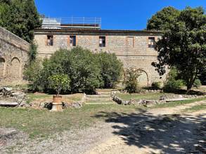 Thumbnail von herrschaftliches Anwesen mit viel Potenzial in Hügellage mit Blick auf Siena